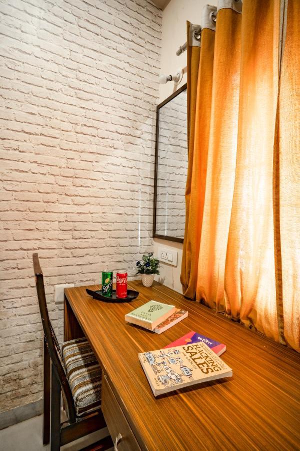 ホテル Tripli ウダイプル エクステリア 写真